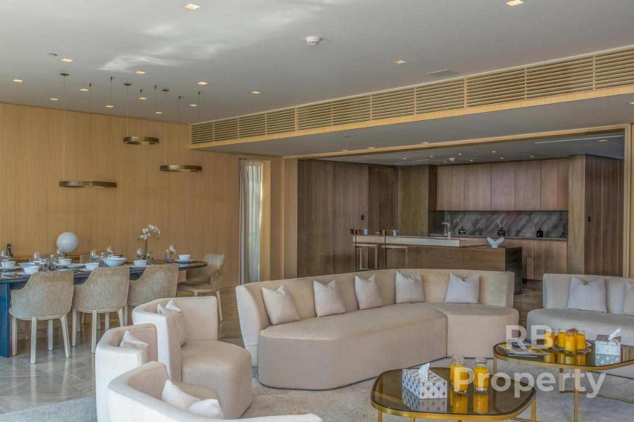 Five Palm Beach Villa - Three Floors, Private Pool, Jacuzzi Dubai Exterior foto